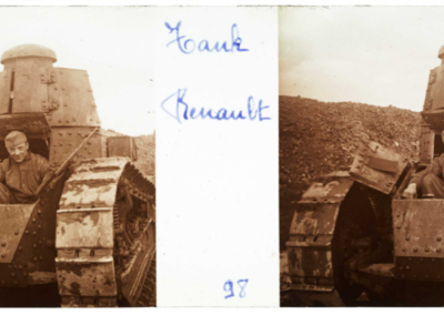 Zdjęcie przedstawiające czołg Renault, Verdun 1916, La Contemporaine Library